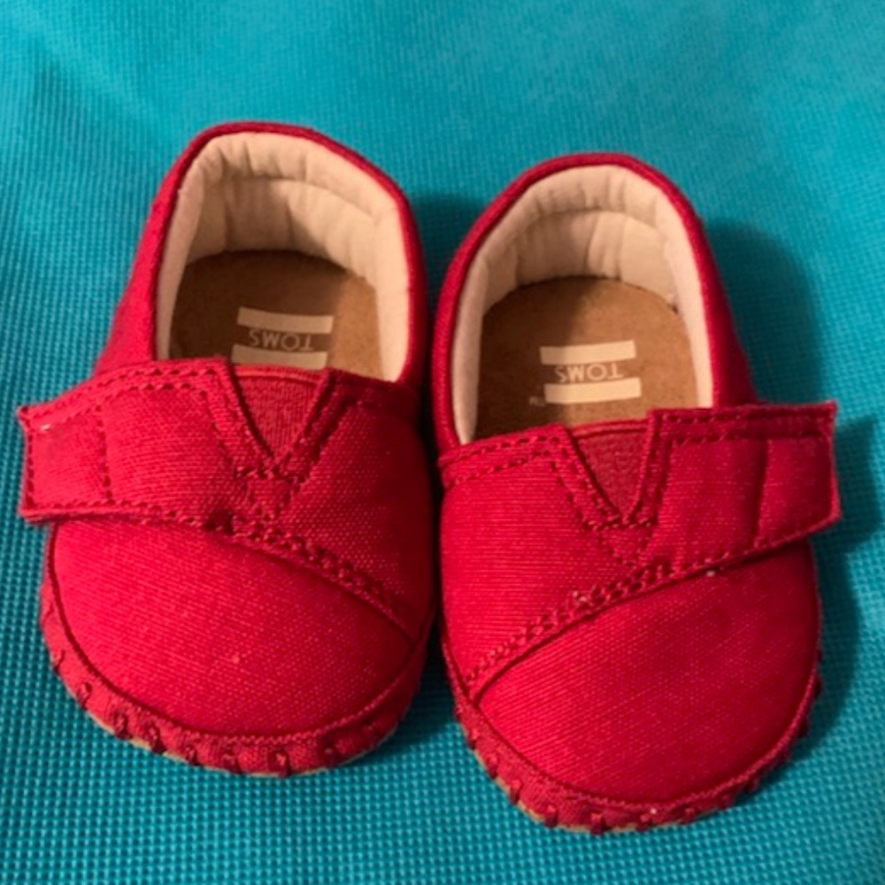 TOMS shoe size 1
